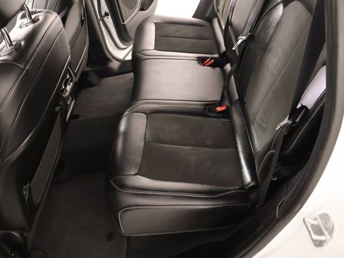 Used 2022 Jeep Grand Cherokee Altitude image 12