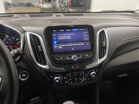 Used 2024 Chevrolet Equinox Premier image 30