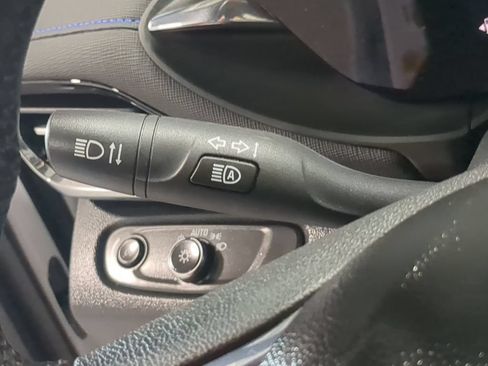 Used 2025 Buick Envista Sport Touring w/ Convenience I Package FWD image 26