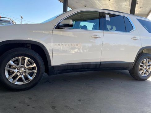 Used 2018 Chevrolet Traverse LT FWD image 5