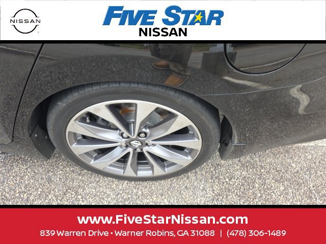 Used 2021 Nissan Maxima Platinum w/ Sport Mat Group FWD image 11