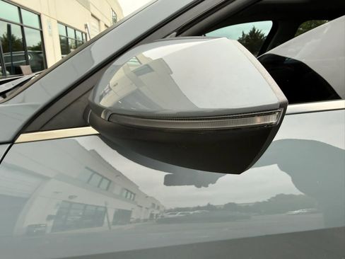 Used 2021 Hyundai Elantra Limited w/ Cargo Package FWD image 17