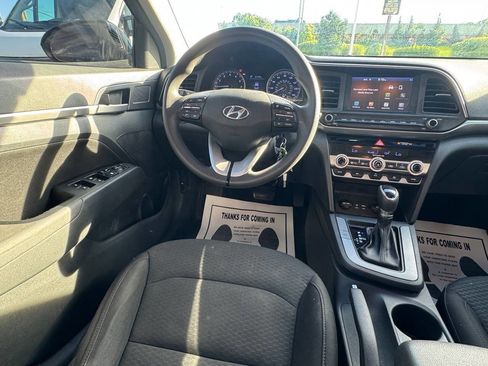 Used 2020 Hyundai Elantra SEL w/ Cargo Package (C1) FWD image 15