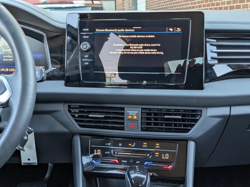 Used 2025 Volkswagen Jetta S image 25