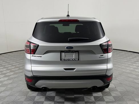 Used 2017 Ford Escape SE FWD image 6