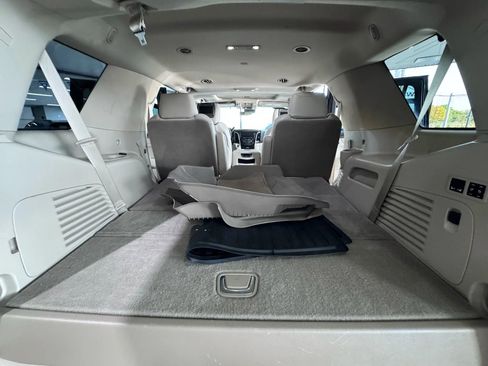 Used 2019 Cadillac Escalade Luxury image 27