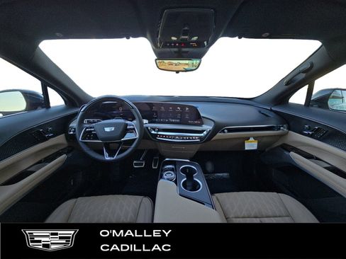 New 2026 Cadillac Lyriq Signature Luxury image 14