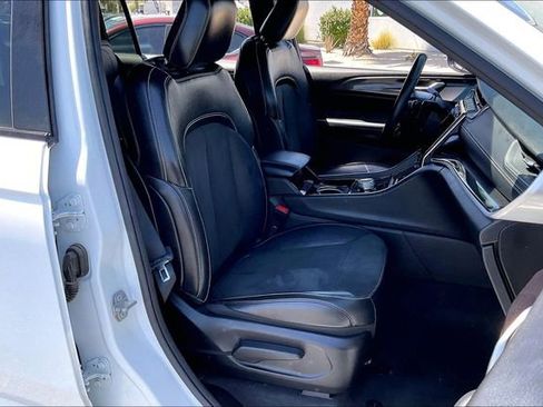 Used 2021 Jeep Grand Cherokee L Laredo AWD/4WD image 6