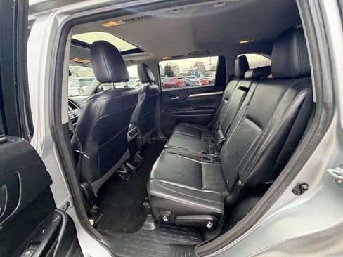 Used 2015 Toyota Highlander XLE image 52