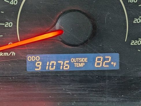 Used 2009 Toyota Camry FWD image 17