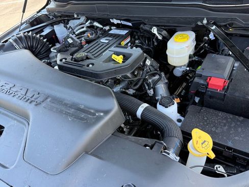 New 2026 RAM 3500 Laramie AWD/4WD image 13