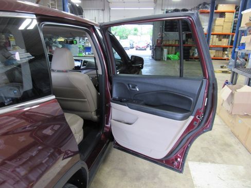 Used 2016 Honda Pilot EX-L image 29