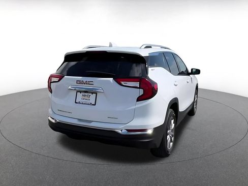 Used 2024 GMC Terrain SLT AWD/4WD image 15