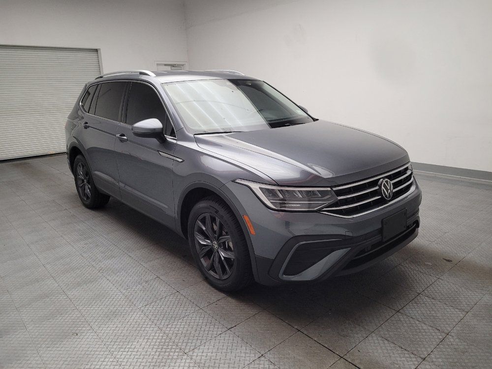 Used 2023 Volkswagen Tiguan SE FWD image 13
