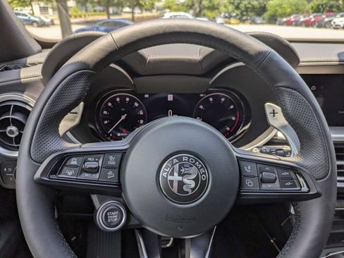 New 2024 Alfa Romeo Stelvio Veloce image 10