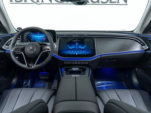New 2026 Mercedes-Benz E 350 4MATIC Sedan image 15
