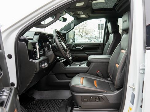 Used 2024 GMC Sierra 2500 AT4 w/ AT4 Premium Plus Package image 11