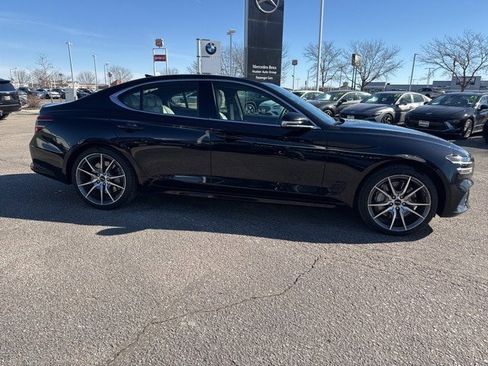 Used 2025 Genesis G70 2.5T image 6