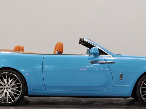 Used 2017 Rolls-Royce Dawn image 10