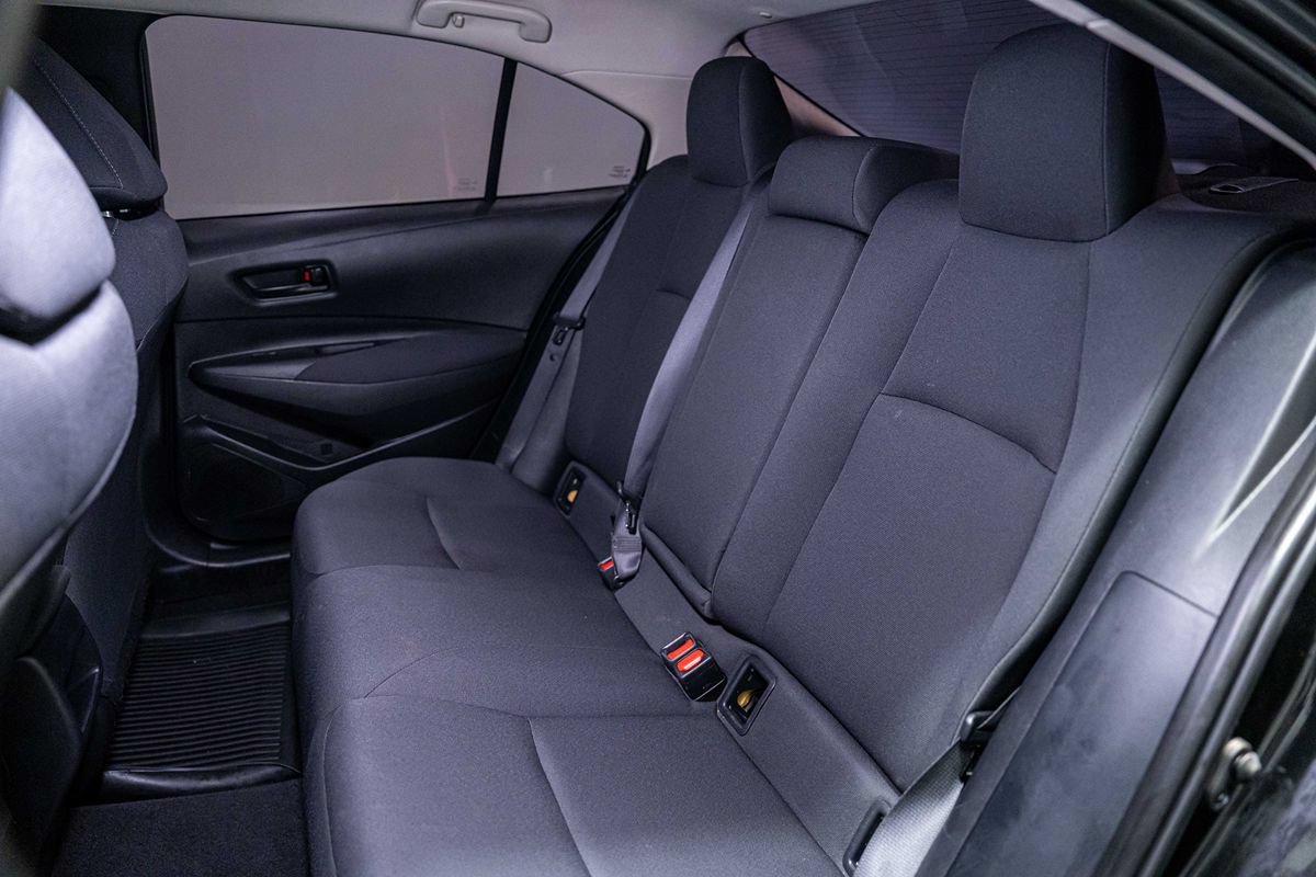 Used 2022 Toyota Corolla LE FWD image 15