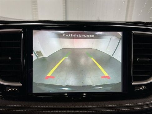Used 2025 Chrysler Pacifica Limited w/ Trailer Tow Group image 15