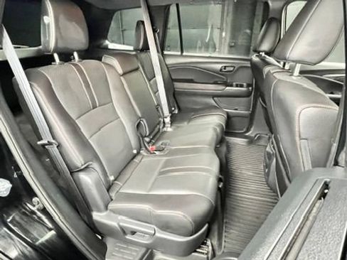 Used 2023 Honda Passport TrailSport image 17