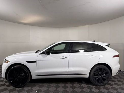 New 2025 Jaguar F-PACE R-Dynamic S image 4
