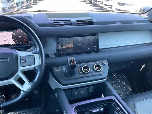 Used 2023 Land Rover Defender 90 X-Dynamic SE AWD/4WD image 6