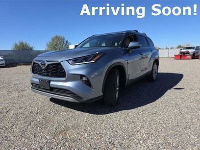 Used 2023 Toyota Highlander L
