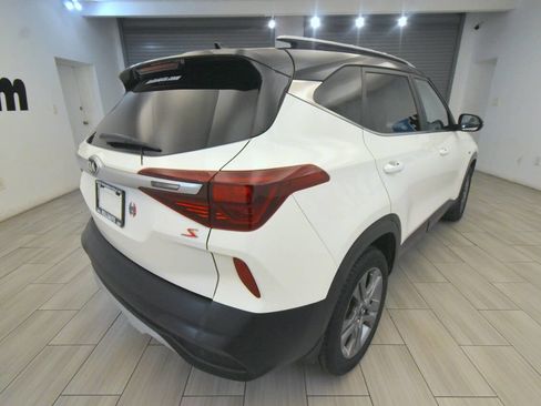 Used 2021 Kia Seltos S AWD/4WD image 47