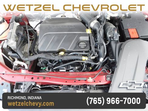 Used 2025 Chevrolet Trax LT w/ LT Convenience Package FWD image 36