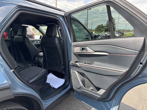 Used 2025 Ford Explorer ST-Line w/ Premium Package AWD/4WD image 45