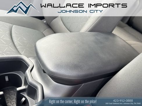 Used 2023 Toyota RAV4 XLE AWD/4WD image 18
