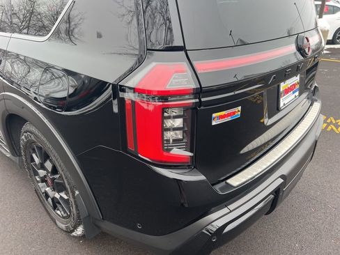 Certified 2025 Nissan Armada PRO-4X w/ Pro-4X Premium Package image 35