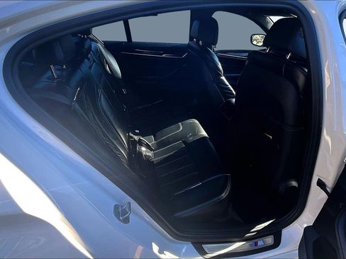 Used 2018 BMW 540i image 25