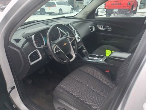 Used 2017 Chevrolet Equinox LT w/ Convenience Package image 9
