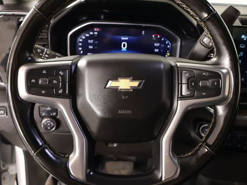Used 2025 Chevrolet Silverado 2500 LT AWD/4WD image 3