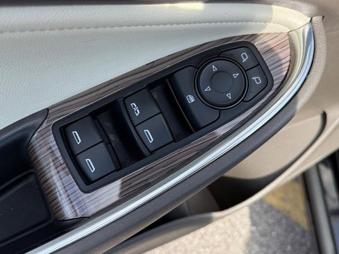 Used 2024 Chevrolet Malibu LT image 16