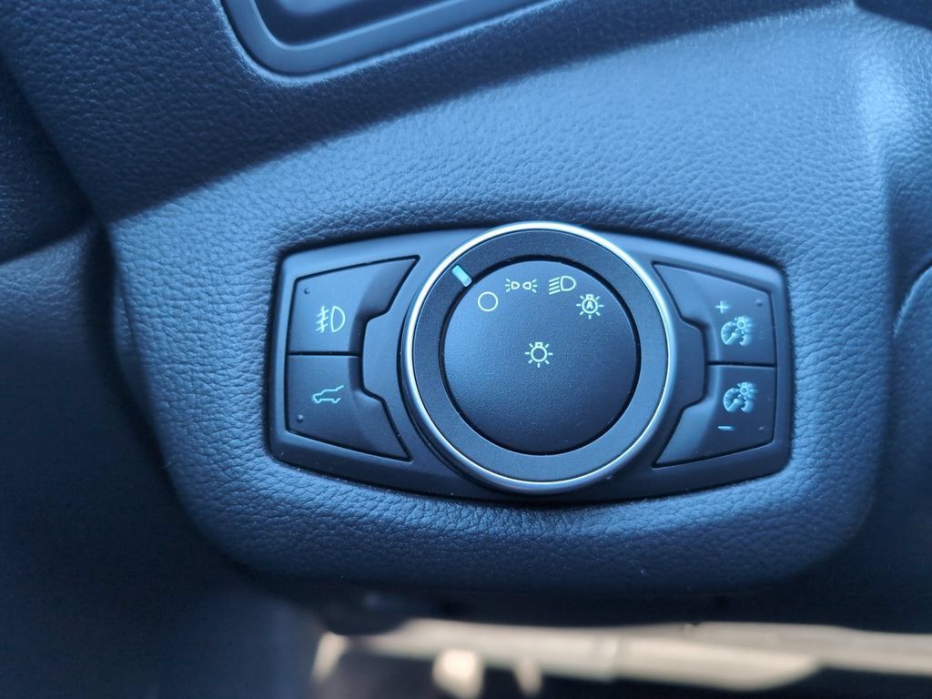 Used 2018 Ford Escape SE AWD/4WD image 17