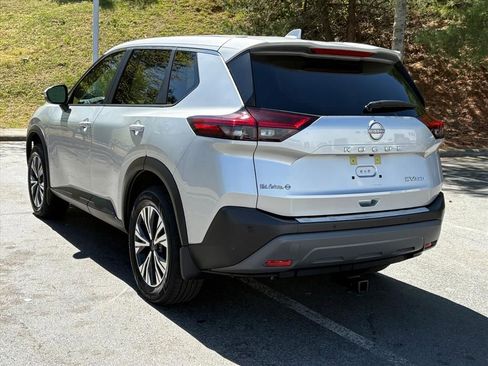 Used 2023 Nissan Rogue SV image 6