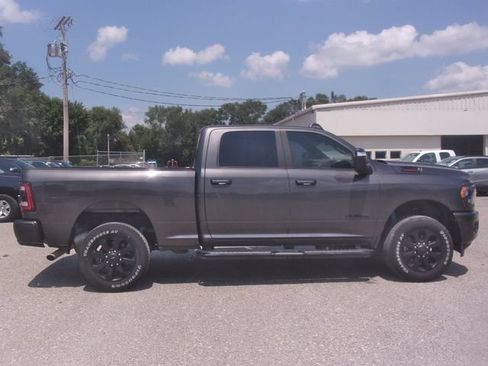 Used 2024 RAM 2500 Big Horn w/ Night Edition AWD/4WD image 7