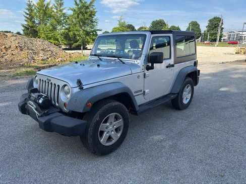 Used 2012 Jeep Wrangler Sport w/ Trailer Tow Group AWD/4WD image 3