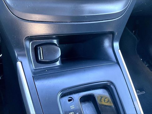 Used 2018 Nissan Sentra S w/ S Midnight Style Package image 29