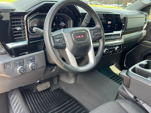 Used 2024 GMC Sierra 1500 Elevation w/ X31 Off-Road Package AWD/4WD image 18