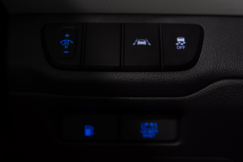 Used 2020 Hyundai Ioniq Blue FWD image 19