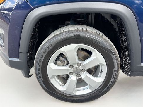 Used 2019 Jeep Compass Latitude AWD/4WD image 29