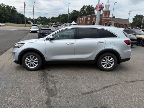 Used 2019 Kia Sorento AWD w/ LX Convenience Package image 5
