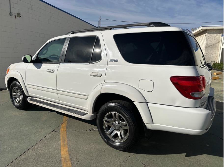 Used 2005 Toyota Sequoia SR5 RWD image 10