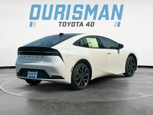New 2025 Toyota Prius Plug-In Hybrid image 6