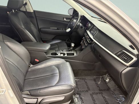 Used 2020 Kia Optima SE image 22